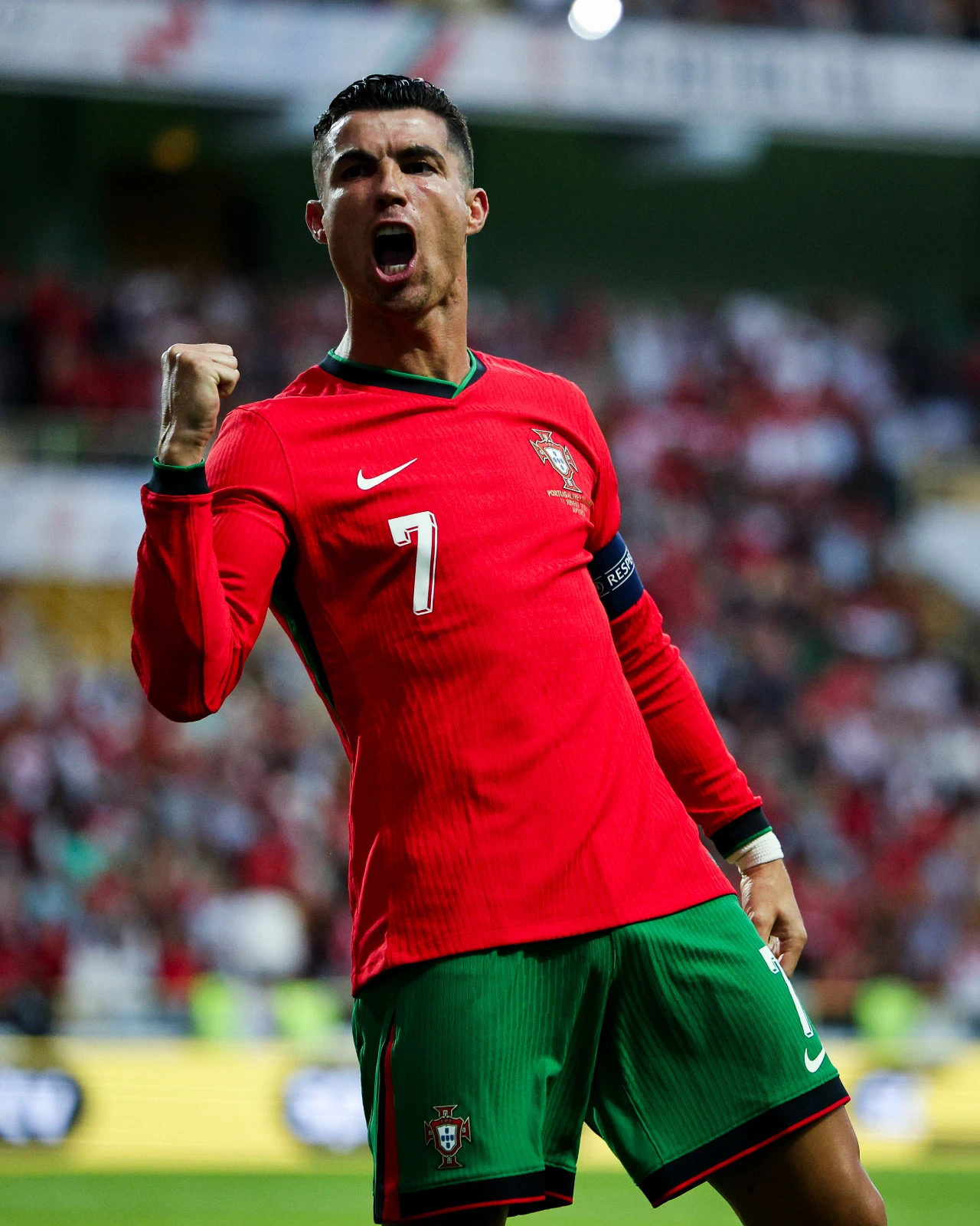 C罗连续十五场比赛得分超过高光表现，利物浦挑战极限！的简单介绍